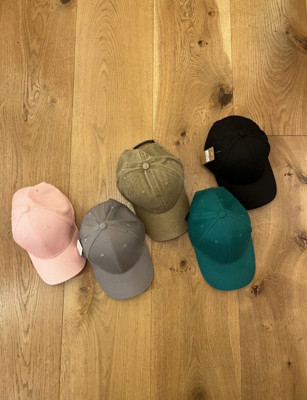 CAPPELLO COLORATO